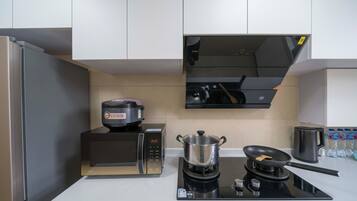 Superior-lejlighed - 3 soveværelser - køkken - byudsigt | Privat tekøkken