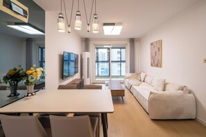 Superior Apartment, 3 Bedrooms, Kitchen, City View | Living room | 55-inch Smart TV with cable channels - Tyms Family 3BR 2BA APT  (Shanghai)