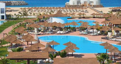 Meliá Laguna Beach Resort