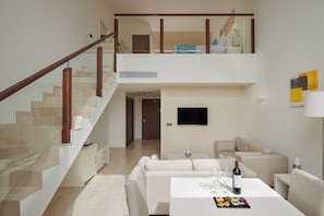 The Level, Junior-Suite, Meerblick | Minibar, Zimmersafe, Verdunkelungsvorhänge, Bügeleisen/Bügelbrett