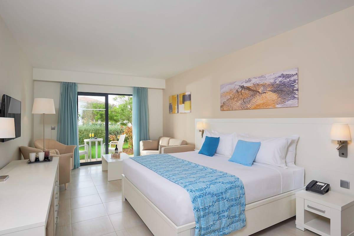 Melia Room, Zimmer, Terrasse | Minibar, Zimmersafe, Verdunkelungsvorhänge, Bügeleisen/Bügelbrett