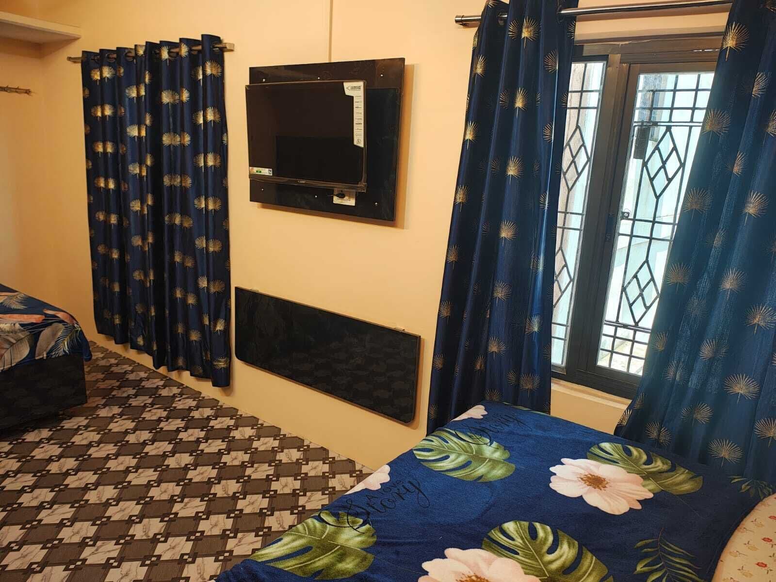 Deluxe Quadruple Room | Desk, free WiFi