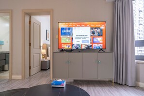 Superior Apartment, 1 Bedroom, Kitchen, City View | Living room | 55-inch Smart TV with cable channels - Tyms 1BR APT Gubei International Garden (Shanghai)