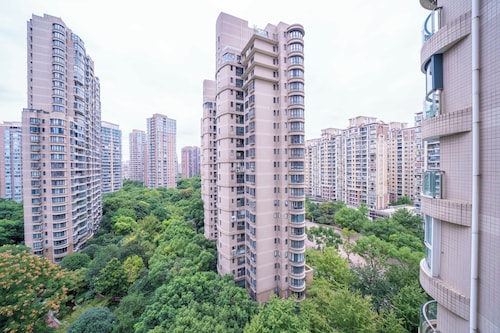 Tyms 1BR APT Gubei International Garden