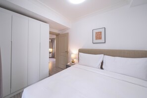 Superior Apartment, 1 Bedroom, Kitchen, City View | Free WiFi - Tyms 1BR APT Gubei International Garden (Shanghai)