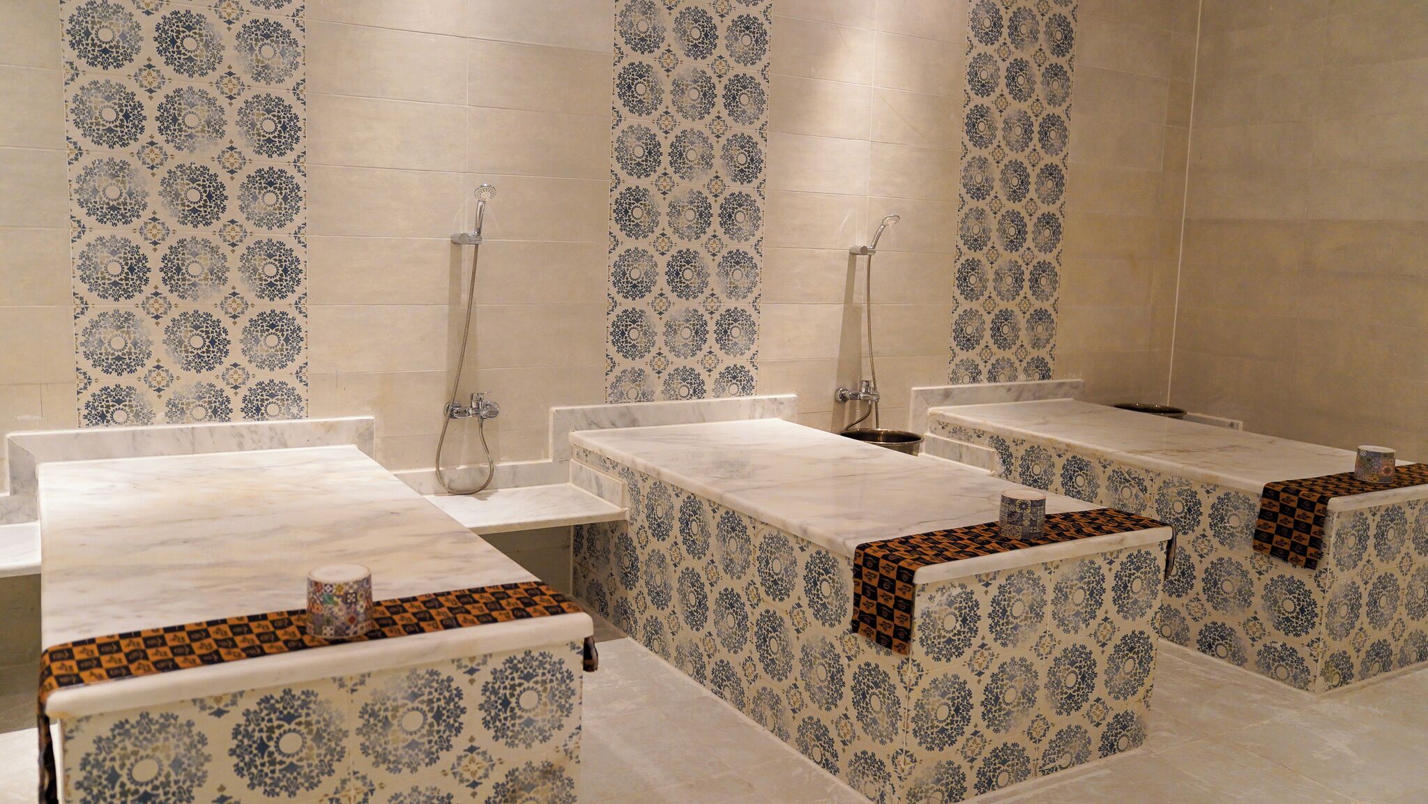 Sauna, ruang uap, pemandian Turki/hammam, dan manikur dan pedikur