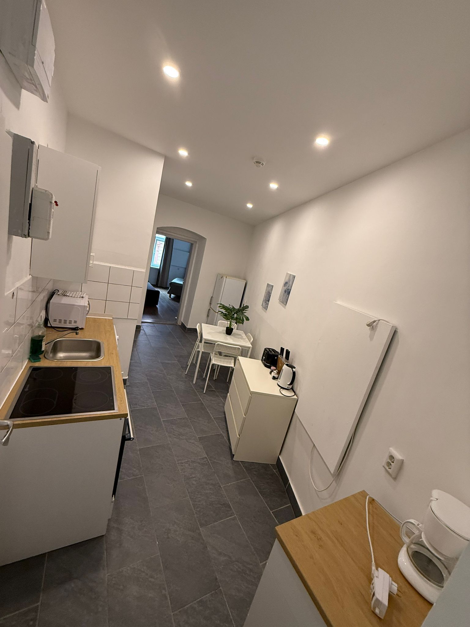 Basic Apartment | Private kitchen