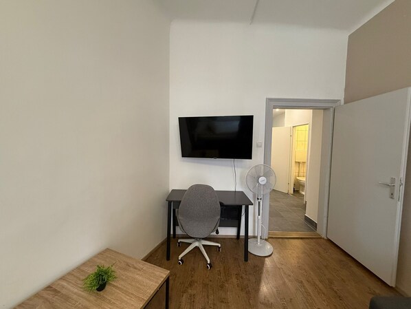 Apartamento básico | Tabla de planchar con plancha y wifi gratis