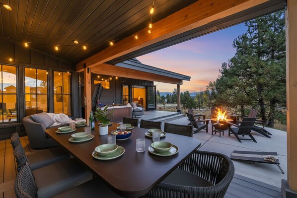 Outdoor dining