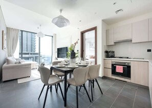 تناول الطعام