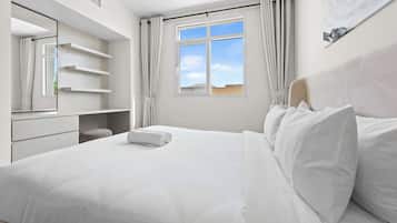 Iron/ironing board, WiFi, bed sheets