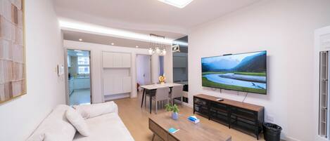 Superior-Apartment, 3 Schlafzimmer, Küche, Stadtblick | Wohnzimmer