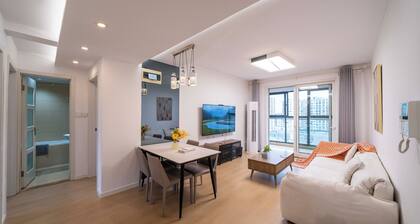 Tyms Changning Spacious 3BR 2BA APT