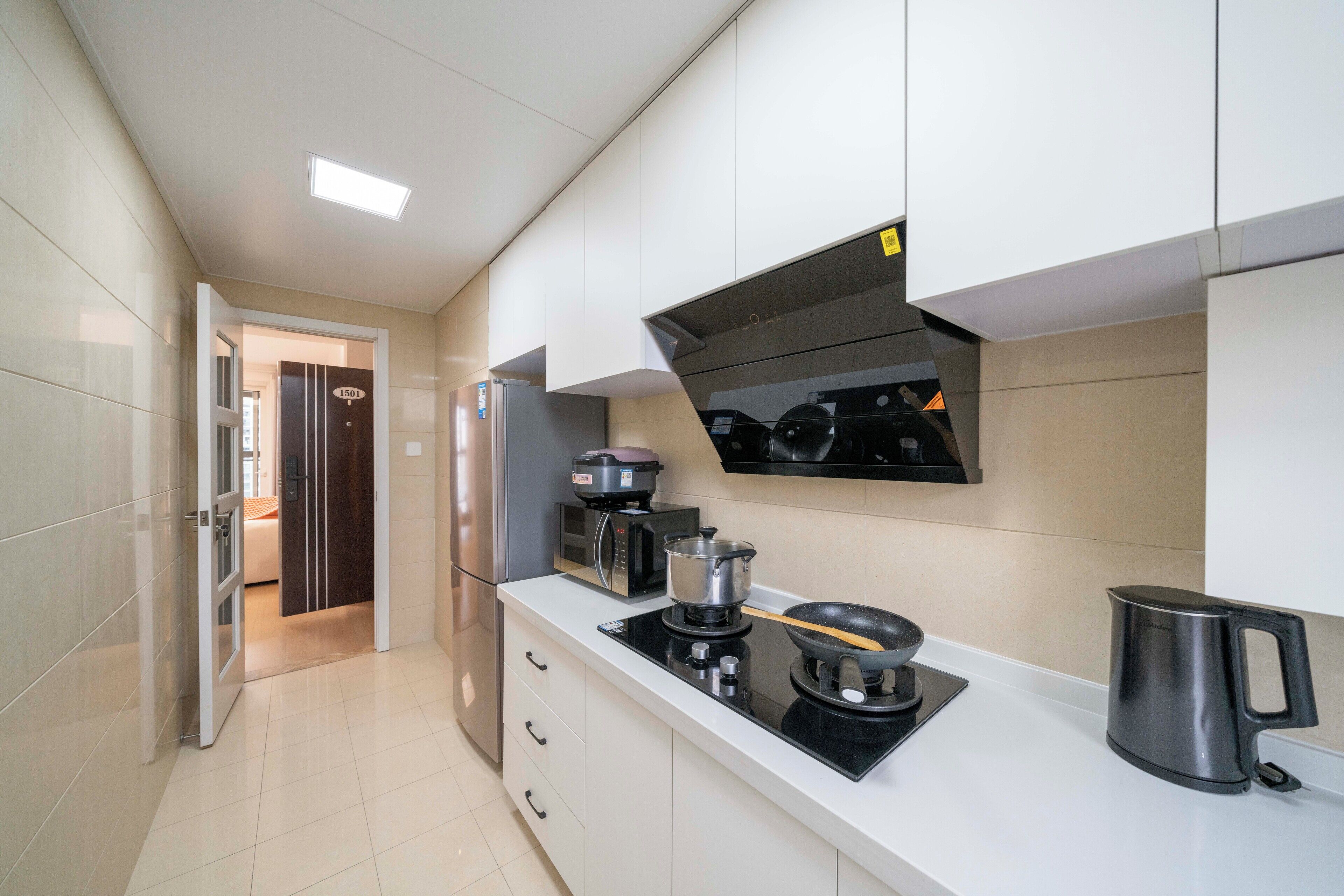 Apartamento superior, 3 habitaciones, cocina, vistas a la ciudad | Cocina básica privada