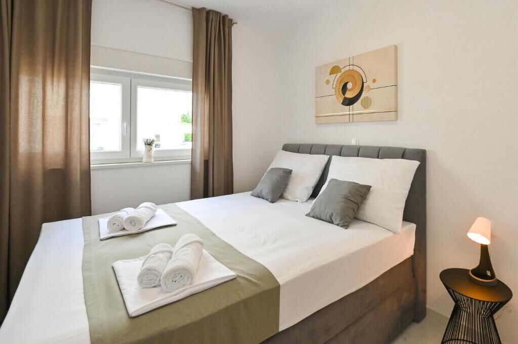 Deluxe Villa, Pool View | In-room safe, iron/ironing board, free WiFi