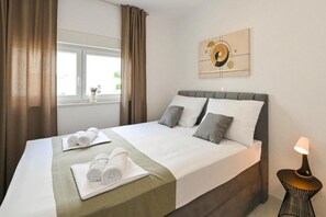 Deluxe Villa, Pool View | In-room safe, iron/ironing board, free WiFi - Pool apartments Break B (Novalja)