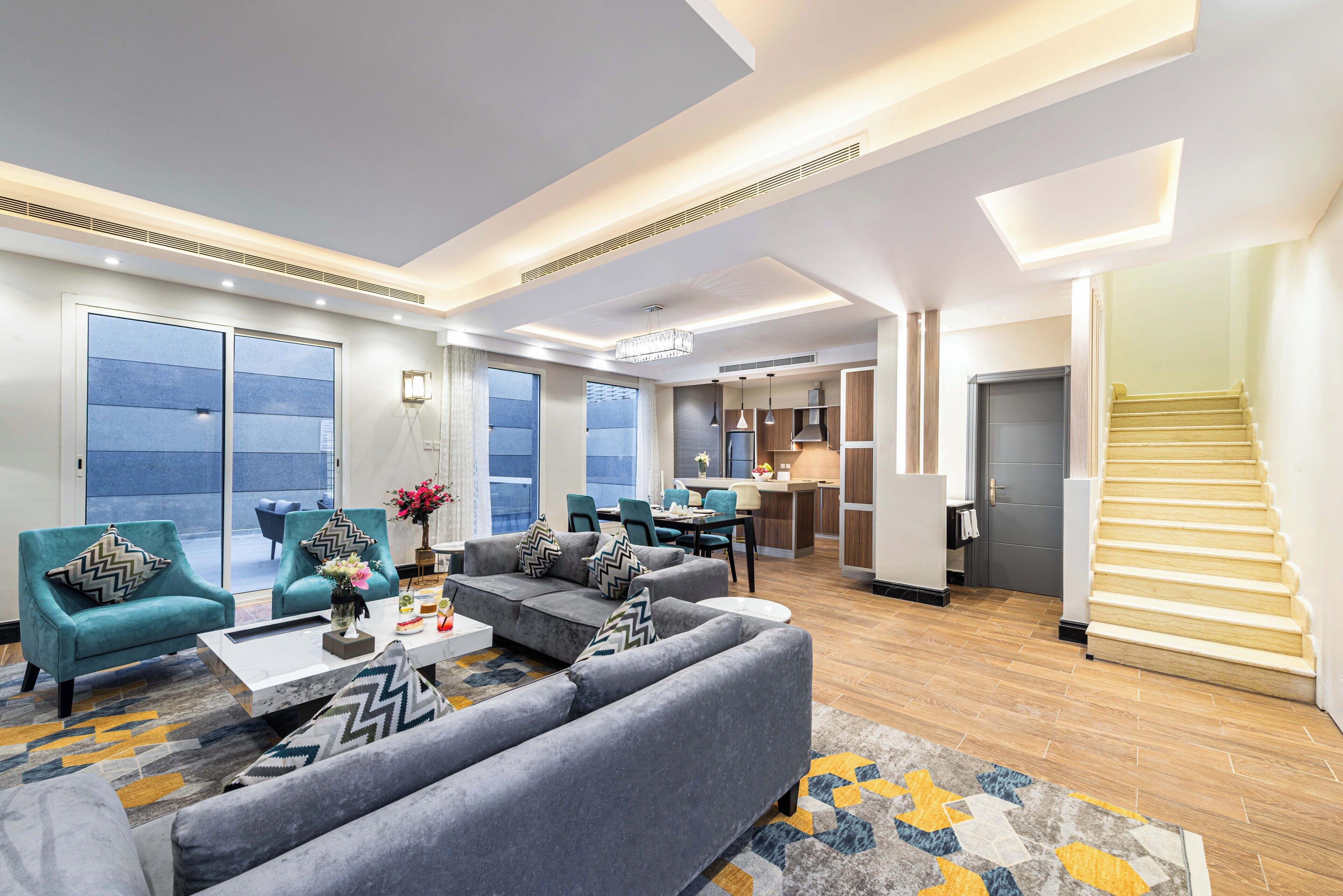 Familievilla - udsigt til have - ved pool | Strygejern/strygebræt, gratis Wi-Fi