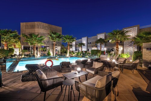 Renium Al Qairawan Resort - Riyadh