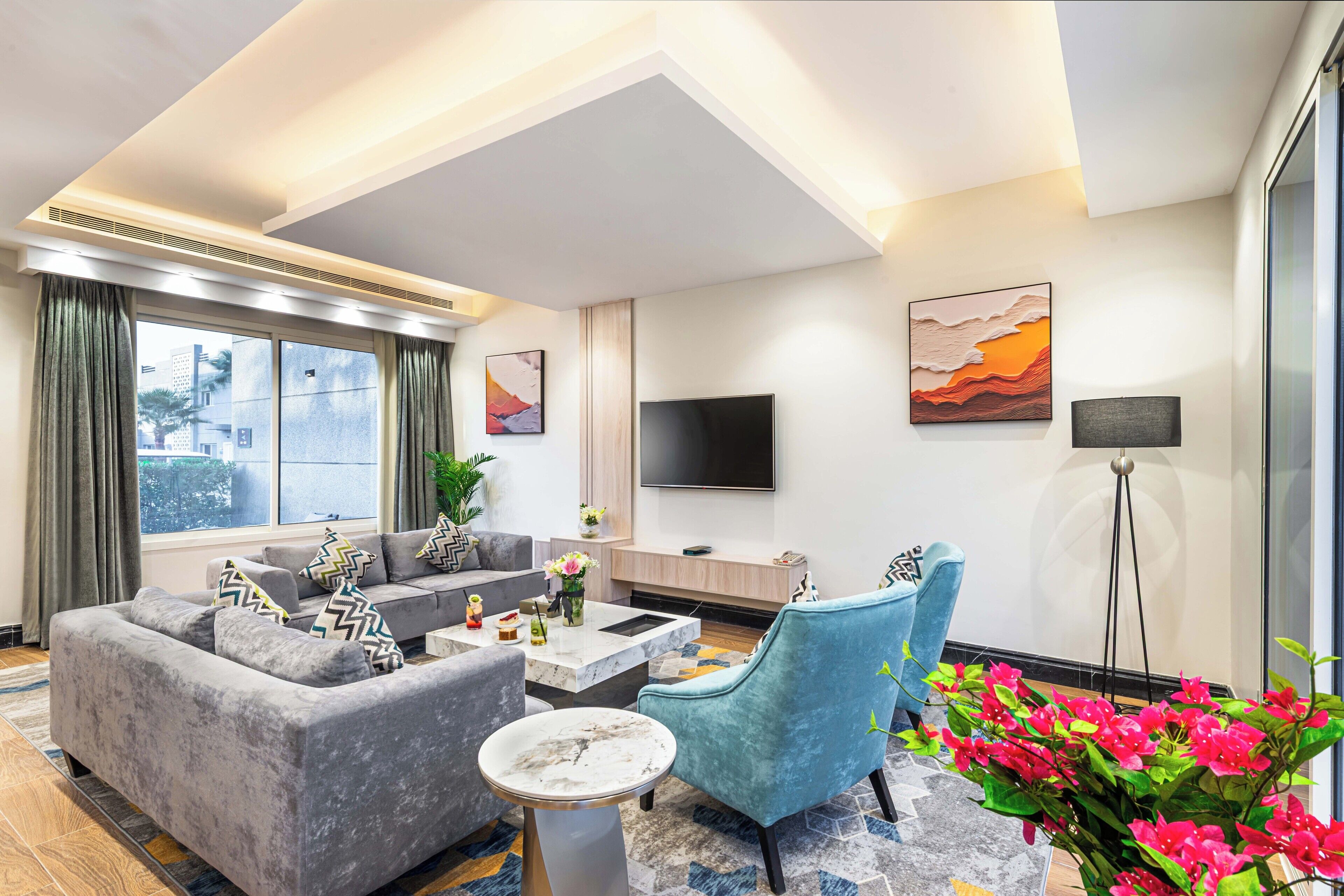 Familjevilla - utsikt mot trädgården - vid poolen | Strykjärn/strykbräda och gratis wi-fi