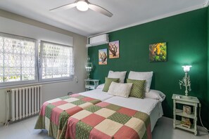 3 bedrooms, desk, iron/ironing board, WiFi - Holiday Home 'Ca La Iaia' with Mountain View, Private Pool and Wi-Fi (Sant Miquel d'Olèrdola)