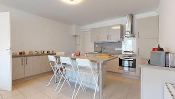 Frigorífic, microones, forn i rentaplats