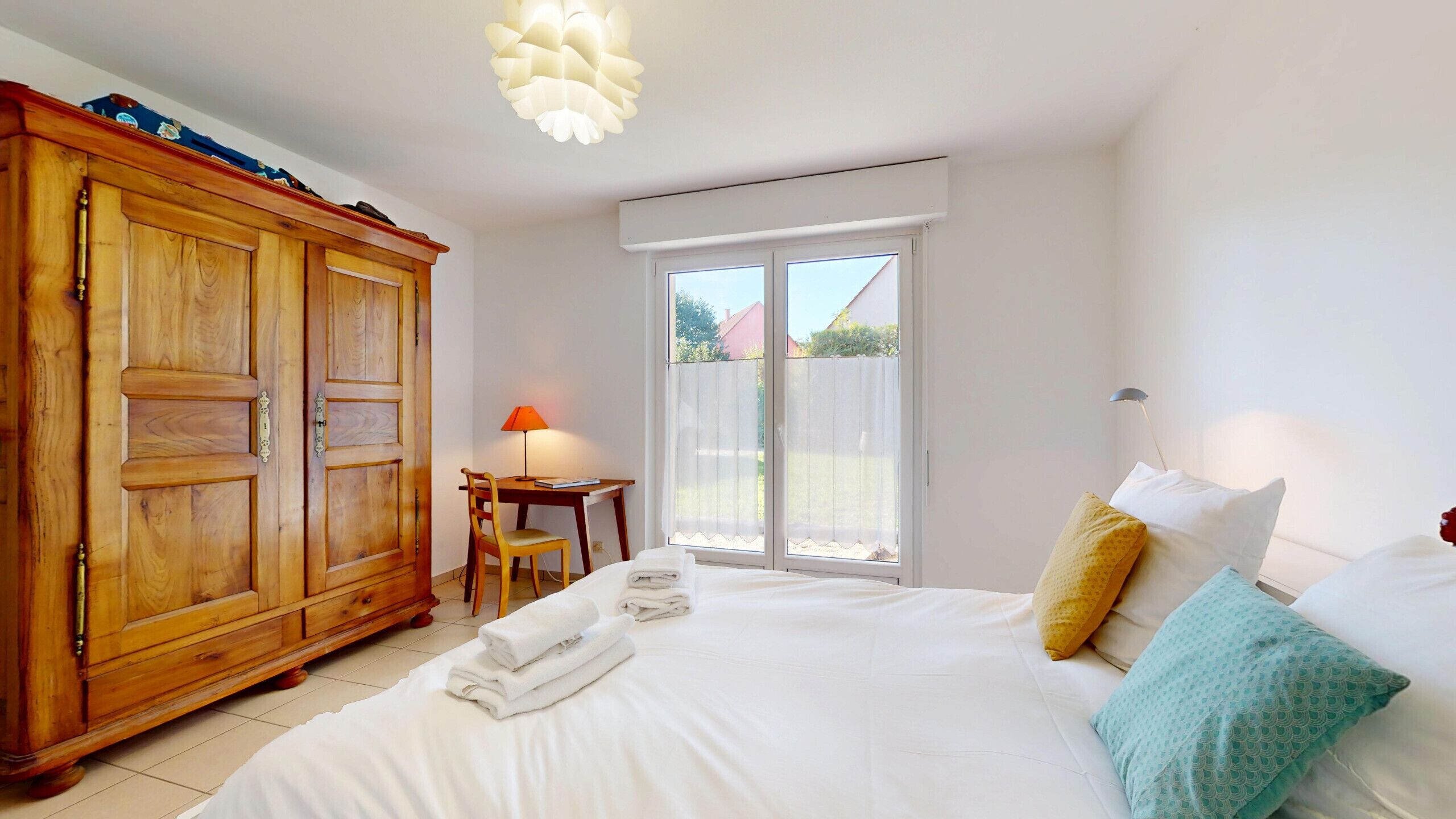 1 chambre, fer et planche à repasser, Wi-Fi gratuit, draps fournis