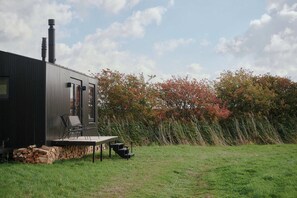Exterior - Raus | Cabins mit Feldblick + Saunazugang (Königslutter am Elm)