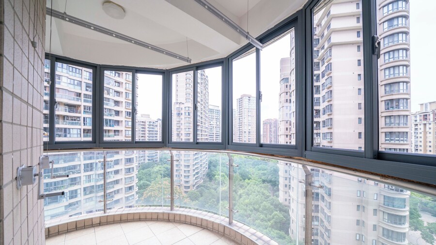 Tyms Modern 1BR APT Garden