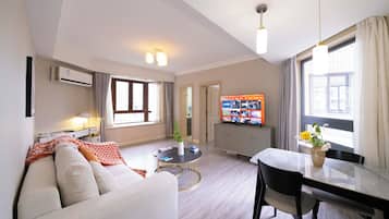 Superior Apartment, 1 Bedroom, Kitchen, City View | Living room
