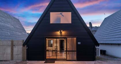 Charming A-Frame Retreat in Historic Arrowtown