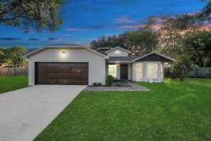 Exterior - Spacious 3-Bed Single-Story in Pecan Grove, Richmond, TX. (Richmond)