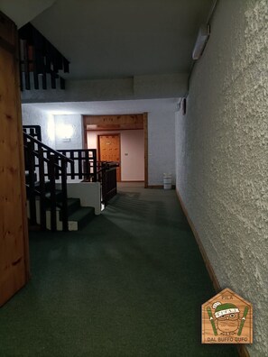 Interior - From the Funny Owl, Your nest in the Alps among clouds and peaks. (Gressan)