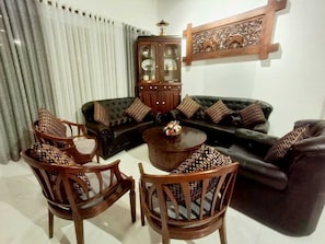 Living area - Ivy Bungalow (Nuwara Eliya)