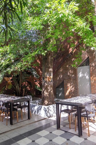 MOT + El Salvador 4678 - Superb House in Plaza Armenia