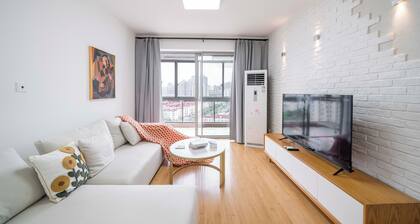 Tyms 2BR APT Riverside Garden