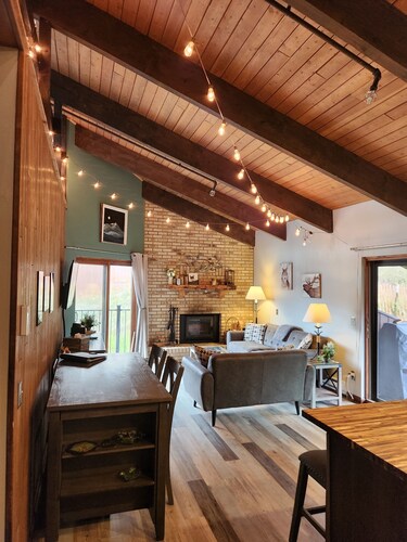 Cozy CB Condo Close to Ski Resort and Hiking/Biking