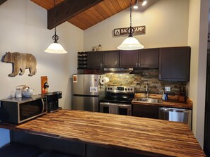 ميكروويف، فرن، موقد طهي مسطح، غسالة أطباق