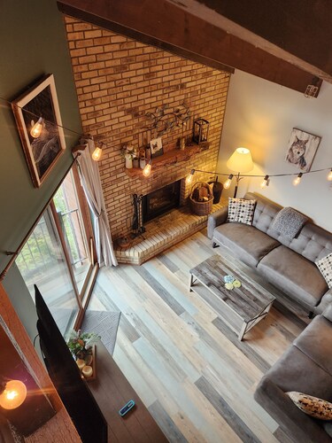 Cozy CB Condo Close to Ski Resort and Hiking/Biking