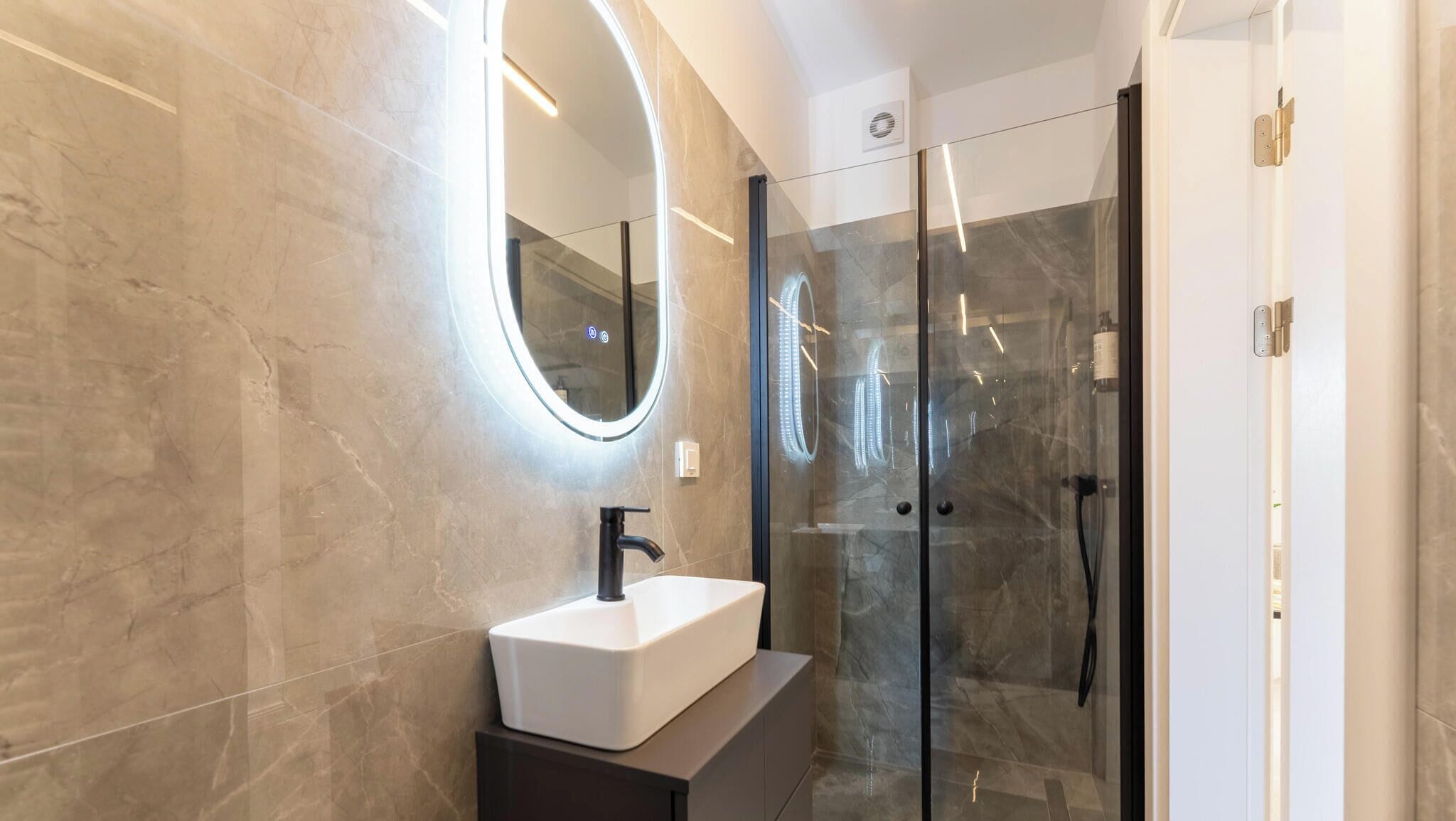 Apartment | Bathroom | Free toiletries, hair dryer, slippers, towels