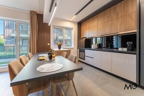 Apartment | Dining - MoHost Alive - Modern Serenity (I. C. Brătianu)