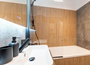 Apartment | Bathroom