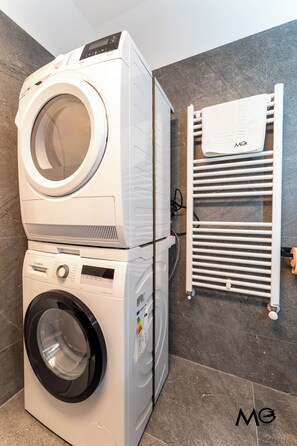 Apartment | Interior - MoHost Alive - Modern Serenity (Brasov)