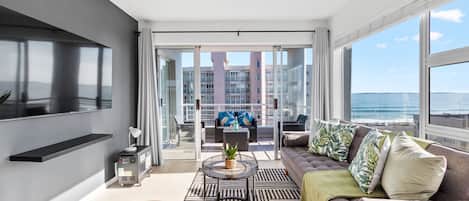 Apartment (2 Bedrooms) | Front of property