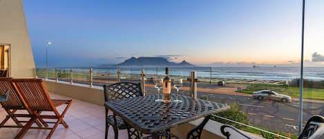Apartment (3 Bedrooms) | Front of property