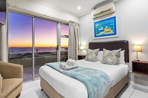 Apartment (3 Bedrooms) | Interior - Sea Spray C101 (Cape Town)