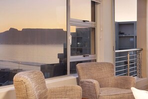 Apartment (2 Bedrooms) | Interior - Ocean View A603 (Cape Town)