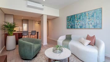 Apartment, 1 Bedroom, Balcony | Living area