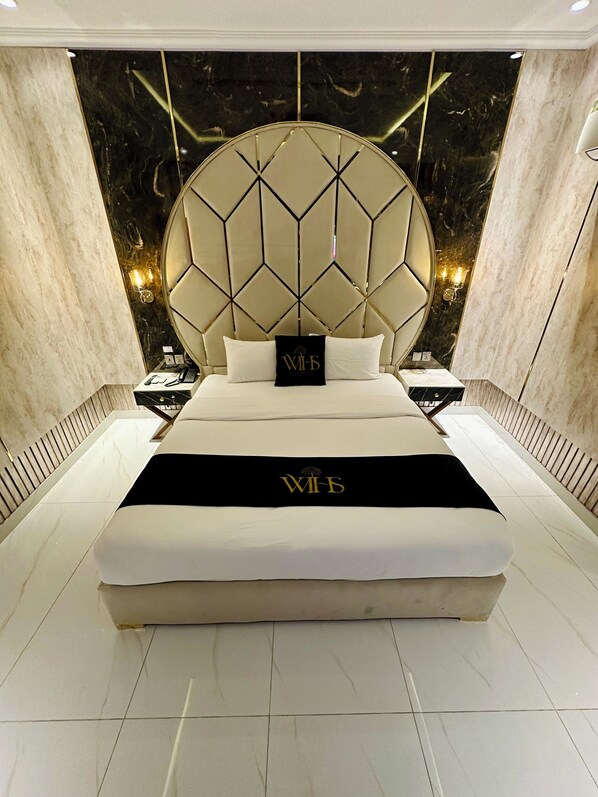 Comfort Single Room | Premium bedding, down comforters, pillowtop beds, desk