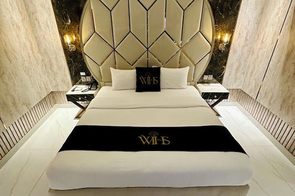 Executive Double Room | Meja, kalis bunyi, Wi-fi percuma, cadar katil