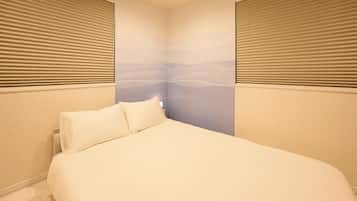 3 bedrooms, desk, iron/ironing board, travel crib